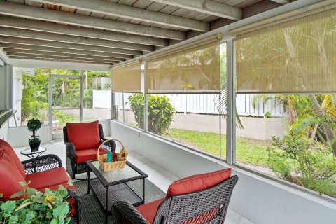 Casa en venta en Pompano Beach, Florida, 3 dormitorios, 148.92 m2 № 1231543 - foto 5