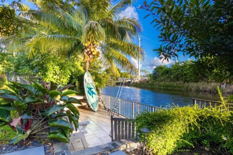Villa ou maison à vendre à El Portal, Floride: 4 chambres № 986279 - photo 11