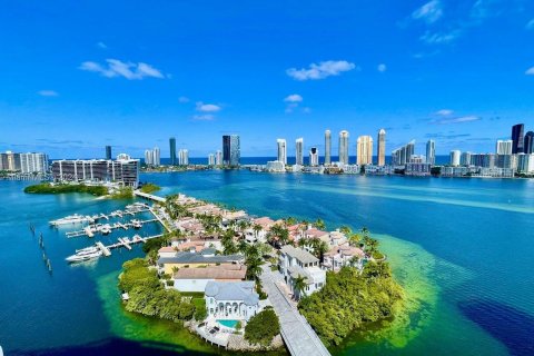 Condominio en venta en Aventura, Florida, 3 dormitorios, 263.84 m2 № 1365743 - foto 1