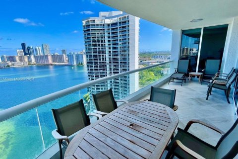 Condominio en venta en Aventura, Florida, 3 dormitorios, 263.84 m2 № 1365743 - foto 6