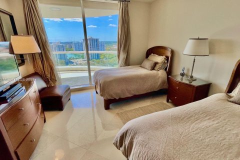 Condo in Aventura, Florida, 3 bedrooms  № 1365743 - photo 24