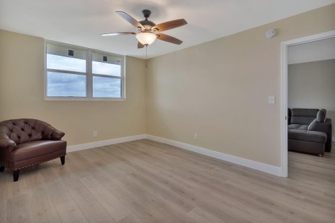 Condo in Pompano Beach, Florida, 2 bedrooms  № 966111 - photo 6