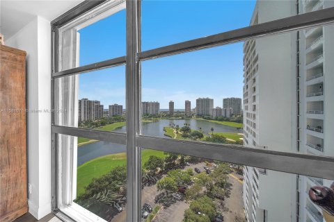 Condominio en venta en Aventura, Florida, 2 dormitorios, 107.58 m2 № 1160067 - foto 8