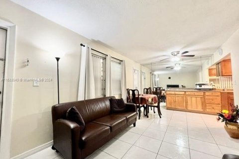 Copropriété à vendre à Hollywood, Floride: 2 chambres, 60.39 m2 № 1293671 - photo 7