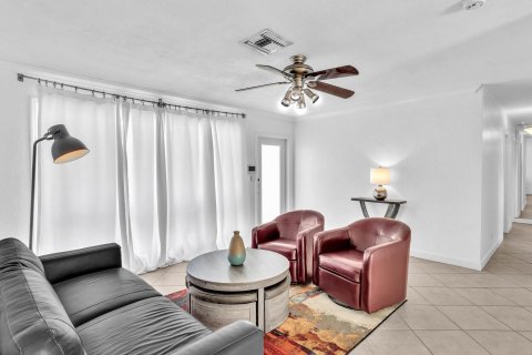 Casa en venta en Wilton Manors, Florida, 3 dormitorios, 144 m2 № 1159898 - foto 18