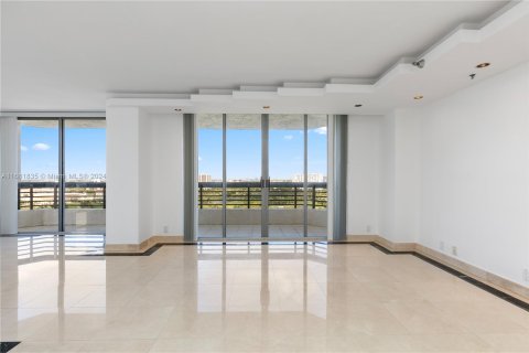 Condo in Aventura, Florida, 2 bedrooms  № 1417119 - photo 5