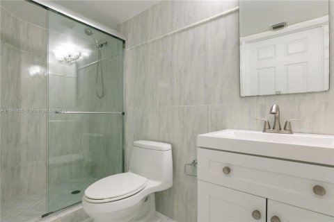 Condo in Aventura, Florida, 2 bedrooms  № 1417119 - photo 14