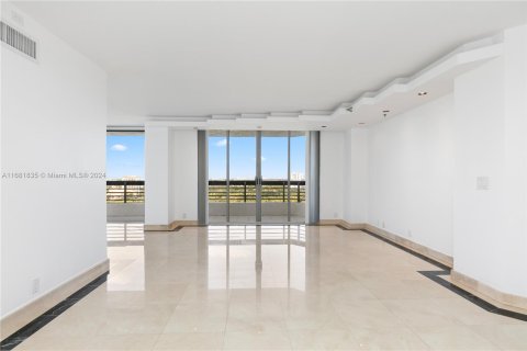 Condo in Aventura, Florida, 2 bedrooms  № 1417119 - photo 3