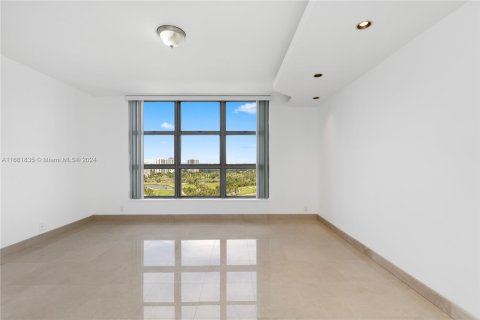 Condo in Aventura, Florida, 2 bedrooms  № 1417119 - photo 29