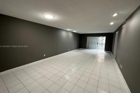 Copropriété à vendre à Lauderhill, Floride: 2 chambres, 111.48 m2 № 1242524 - photo 20