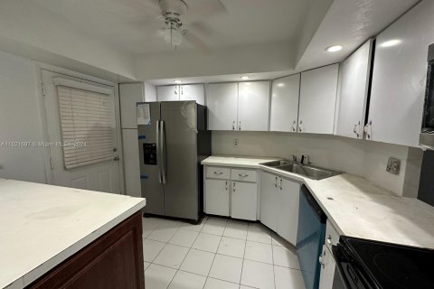 Copropriété à vendre à Lauderhill, Floride: 2 chambres, 111.48 m2 № 1242524 - photo 10