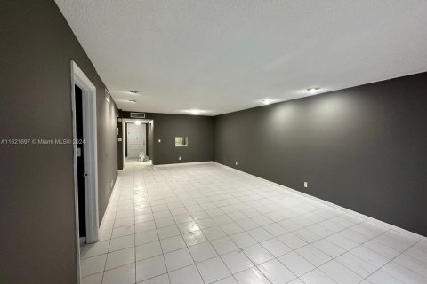 Copropriété à vendre à Lauderhill, Floride: 2 chambres, 111.48 m2 № 1242524 - photo 6