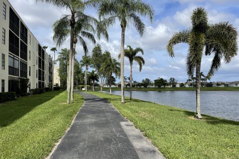 Condo in Delray Beach, Florida, 2 bedrooms  № 1230183 - photo 11