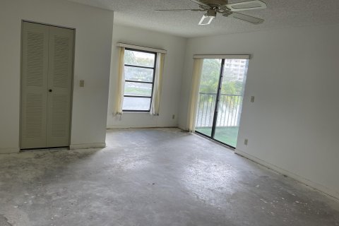 Condo in Delray Beach, Florida, 2 bedrooms  № 1230183 - photo 24