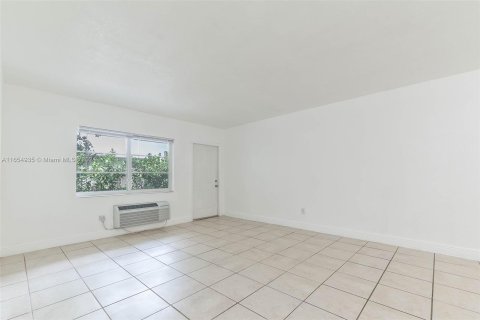 Apartamento en alquiler en Miami Beach, Florida, 2 dormitorios № 1375788 - foto 5