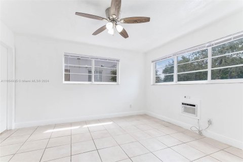 Apartamento en alquiler en Miami Beach, Florida, 2 dormitorios № 1375788 - foto 6