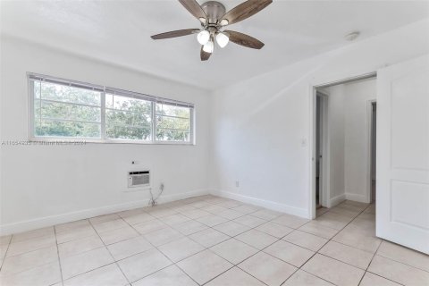 Apartamento en alquiler en Miami Beach, Florida, 2 dormitorios № 1375788 - foto 9