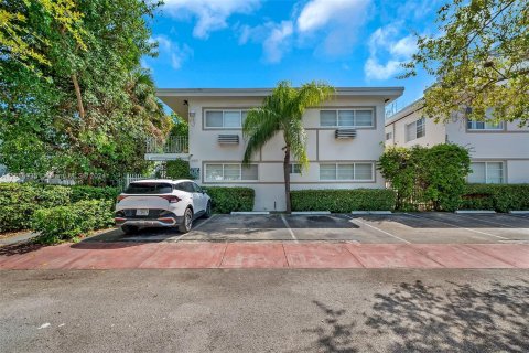 Apartamento en alquiler en Miami Beach, Florida, 2 dormitorios № 1375788 - foto 20