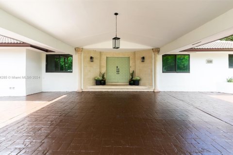 Villa ou maison à vendre à Miami, Floride: 8 chambres, 512.73 m2 № 1375736 - photo 5