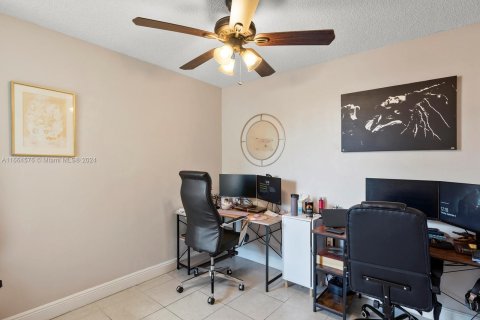 Touwnhouse à vendre à Coral Springs, Floride: 3 chambres, 125.42 m2 № 1375789 - photo 16