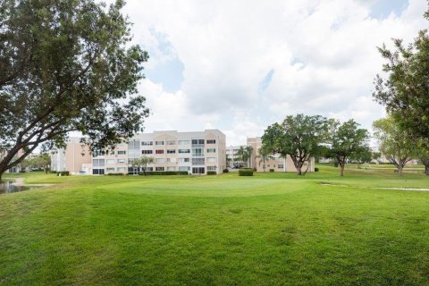 Condo in Sunrise, Florida, 2 bedrooms  № 1208604 - photo 28