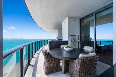 Condo in Sunny Isles Beach, Florida, 3 bedrooms  № 1221019 - photo 9