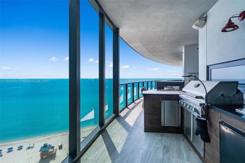 Condo in Sunny Isles Beach, Florida, 3 bedrooms  № 1221019 - photo 17