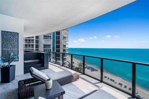 Condo in Sunny Isles Beach, Florida, 3 bedrooms  № 1221019 - photo 3