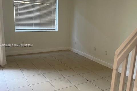 Condo in North Lauderdale, Florida, 3 bedrooms  № 1389629 - photo 6