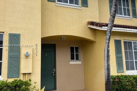 Condo in North Lauderdale, Florida, 3 bedrooms  № 1389629 - photo 2