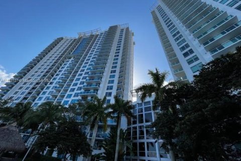 Condo in Sunrise, Florida, 1 bedroom  № 1324520 - photo 2