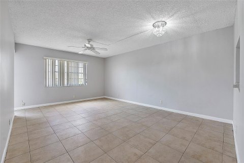 Copropriété à vendre à Deerfield Beach, Floride: 2 chambres, 96.62 m2 № 1228630 - photo 5