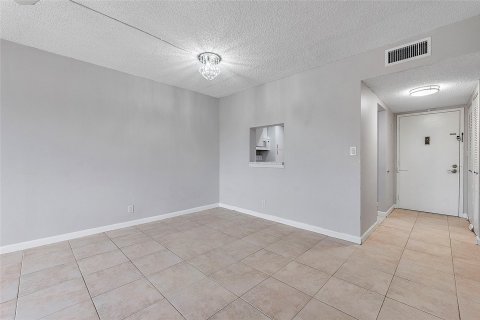 Copropriété à vendre à Deerfield Beach, Floride: 2 chambres, 96.62 m2 № 1228630 - photo 3