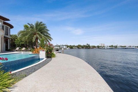 Casa en venta en Fort Lauderdale, Florida, 8 dormitorios, 832.59 m2 № 55307 - foto 29