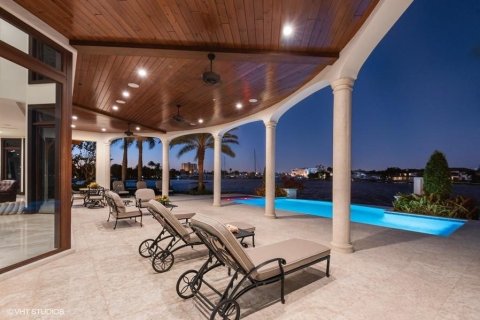 House in Fort Lauderdale, Florida 8 bedrooms, 832.59 sq.m. № 55307 - photo 14