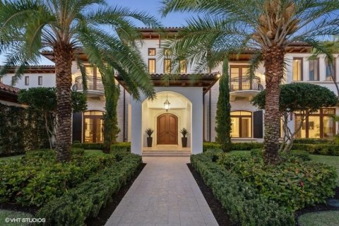 House in Fort Lauderdale, Florida 8 bedrooms, 832.59 sq.m. № 55307 - photo 2