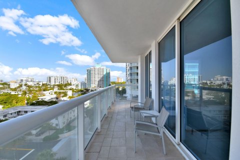 Condo in Fort Lauderdale, Florida, 2 bedrooms  № 1005108 - photo 11