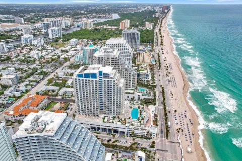 Condo in Fort Lauderdale, Florida, 2 bedrooms  № 1005108 - photo 3