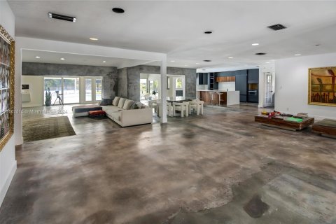 Villa ou maison à vendre à Tamarac, Floride: 4 chambres, 441.19 m2 № 1370923 - photo 7