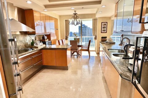 Condominio en venta en Aventura, Florida, 5 dormitorios, 310.29 m2 № 1147382 - foto 30