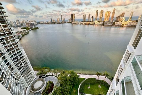 Condominio en venta en Aventura, Florida, 5 dormitorios, 310.29 m2 № 1147382 - foto 18