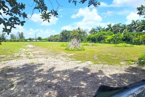 Propiedad comercial en venta en Miami, Florida № 1292241 - foto 6