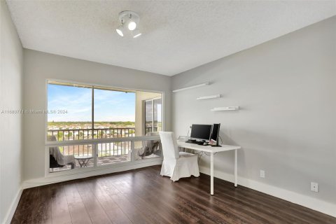 Condo in Deerfield Beach, Florida, 2 bedrooms  № 1413690 - photo 8