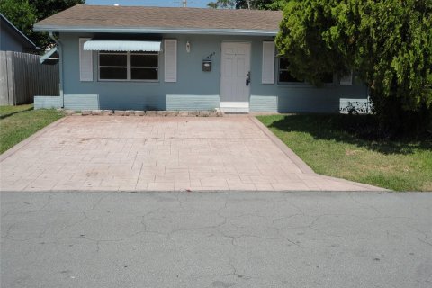 House in Tamarac, Florida 2 bedrooms, 95.13 sq.m. № 1182301 - photo 18