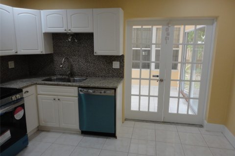 Casa en venta en Tamarac, Florida, 2 dormitorios, 95.13 m2 № 1182301 - foto 14