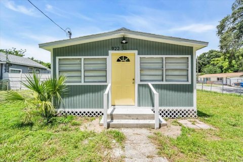 Casa en venta en Tampa, Florida, 2 dormitorios, 64.85 m2 № 1312648 - foto 1