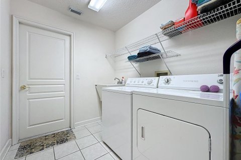 Casa en venta en Clermont, Florida, 3 dormitorios, 188.41 m2 № 1403320 - foto 4