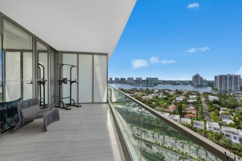 Condo in Sunny Isles Beach, Florida, 4 bedrooms  № 1270829 - photo 19