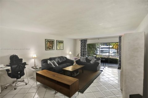 Copropriété à vendre à Fort Lauderdale, Floride: 2 chambres, 111.48 m2 № 1226481 - photo 21