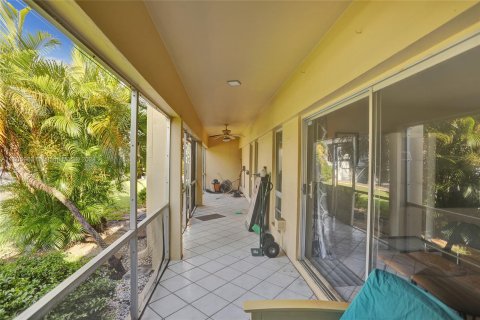 Copropriété à vendre à Fort Lauderdale, Floride: 2 chambres, 111.48 m2 № 1226481 - photo 27